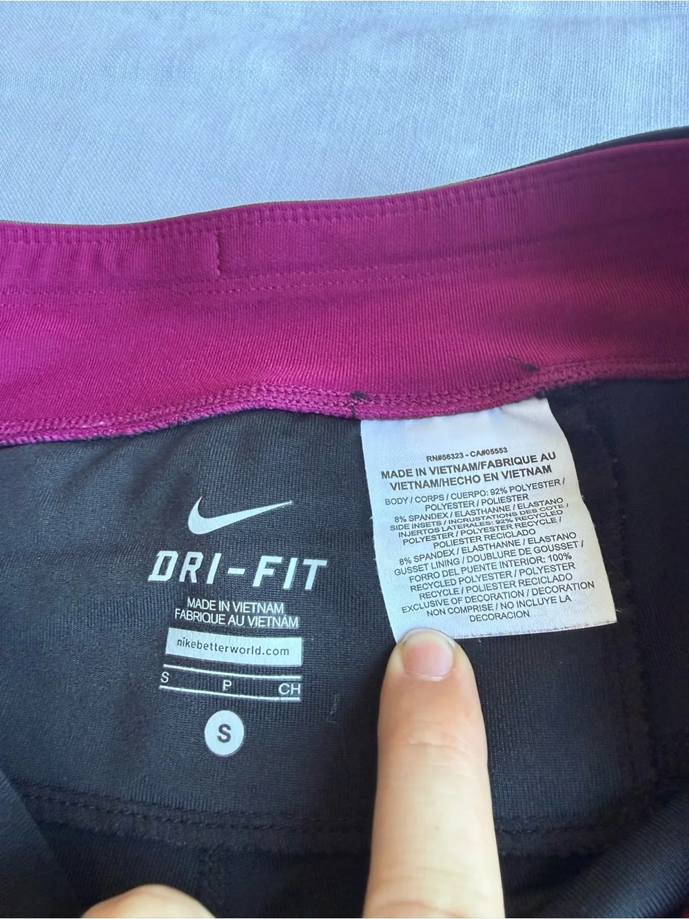 Nike Womens Black and Pink Athletic Capri Leggings